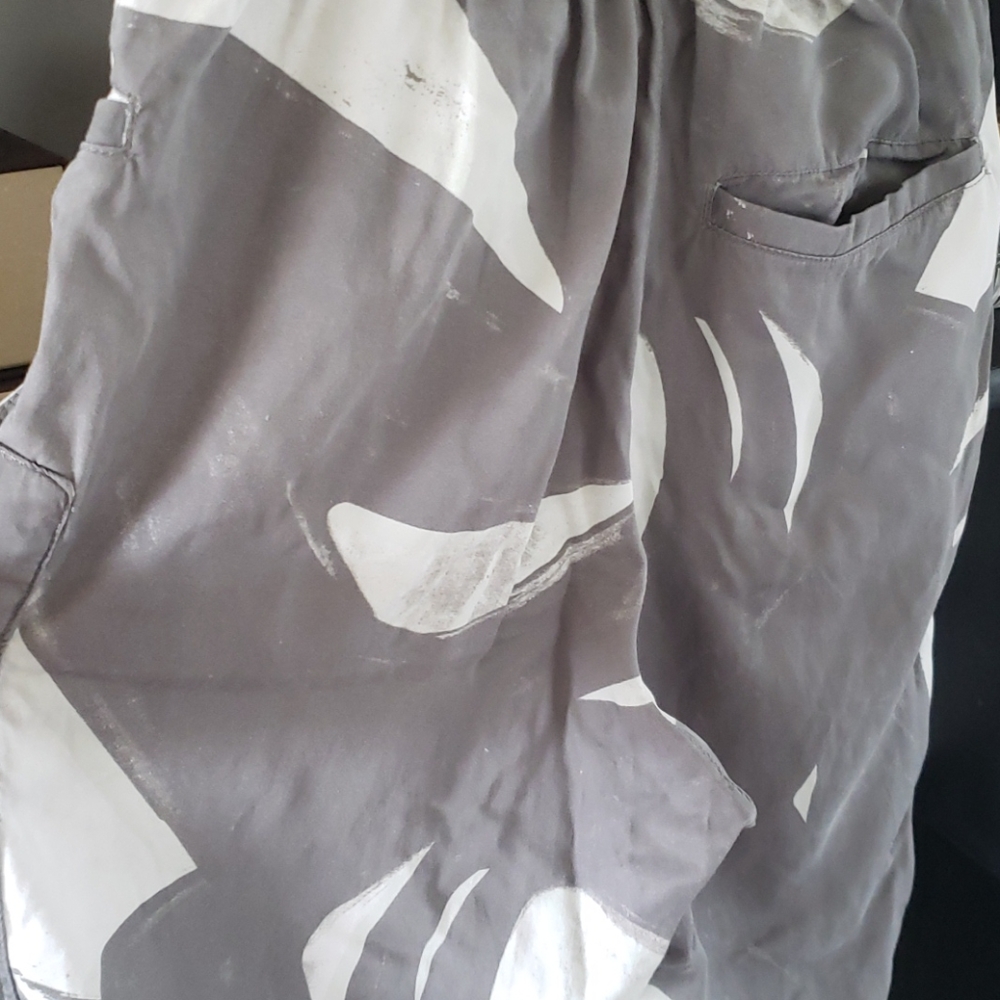 Lululemon pants silk size 4 - Picture 6 of 6